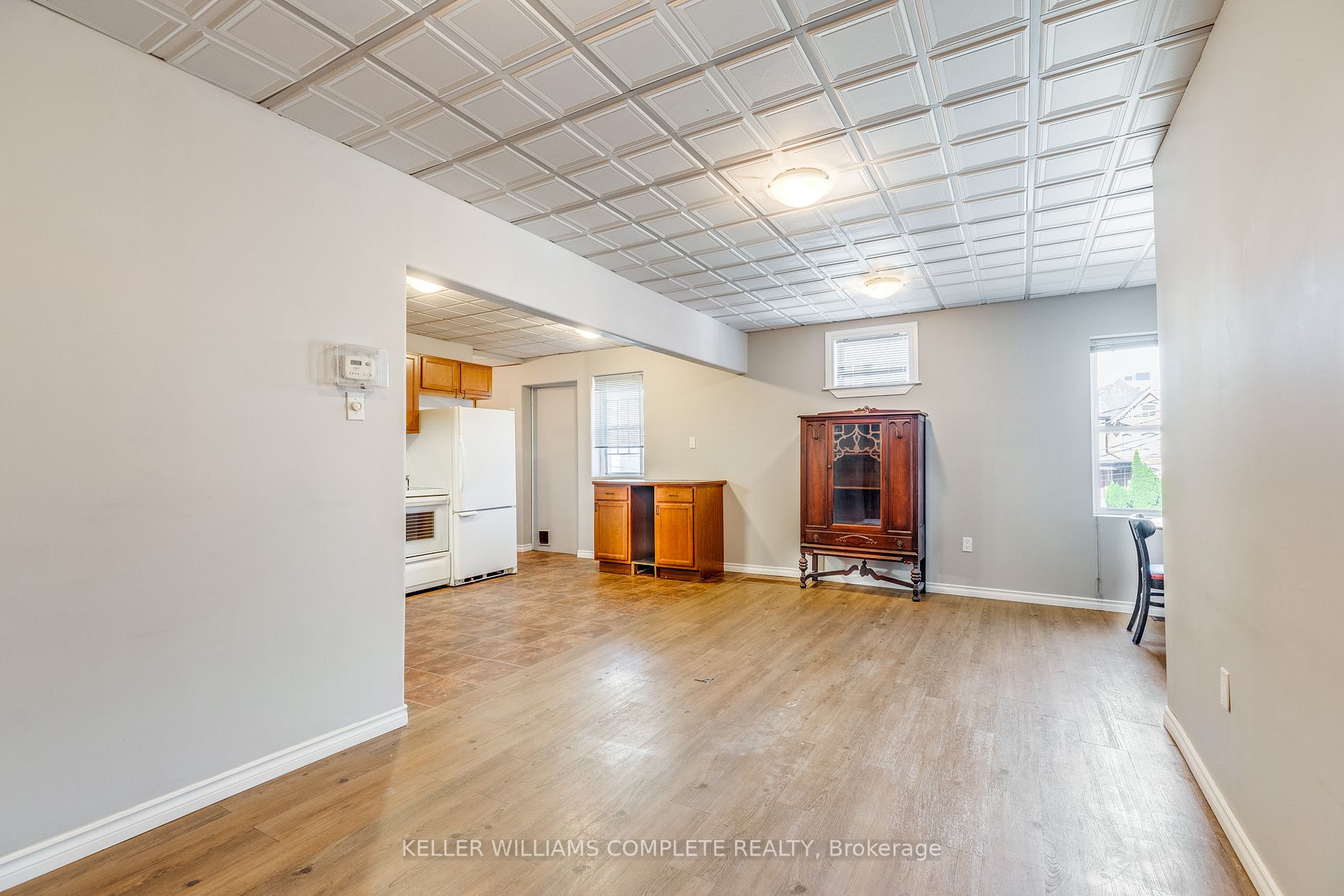 14 Victoria Avenue N