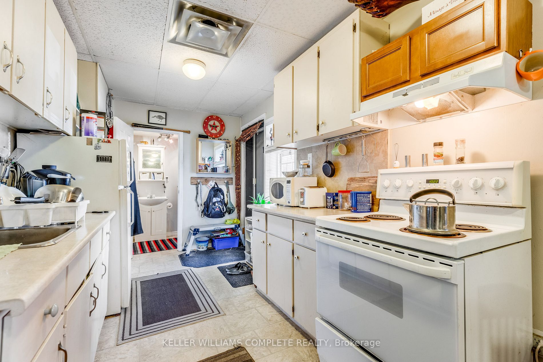 14 Victoria Avenue N
