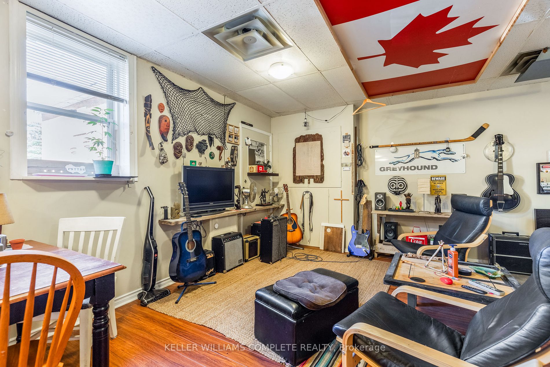14 Victoria Avenue N