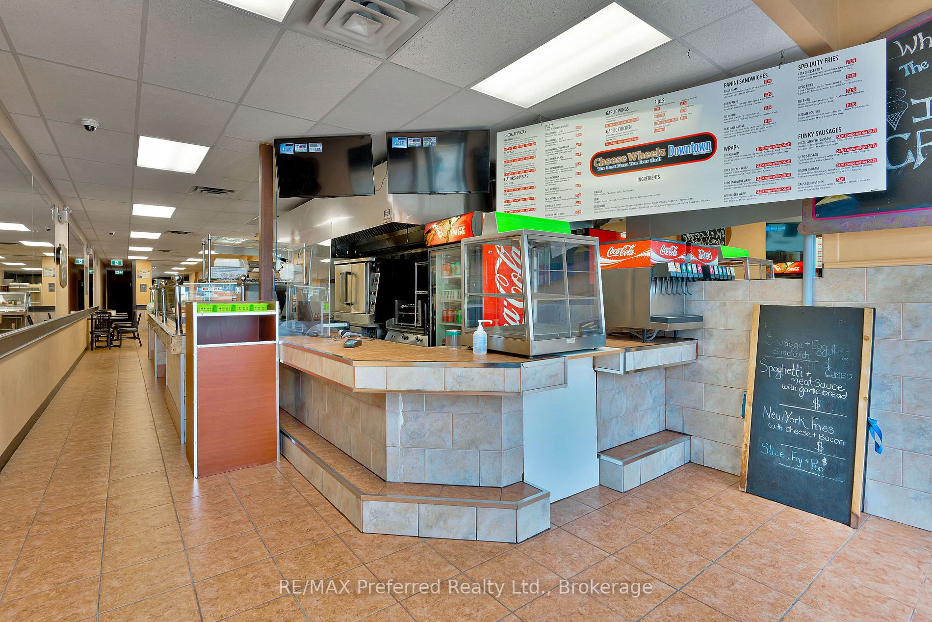 560-564 Ouellette Ave