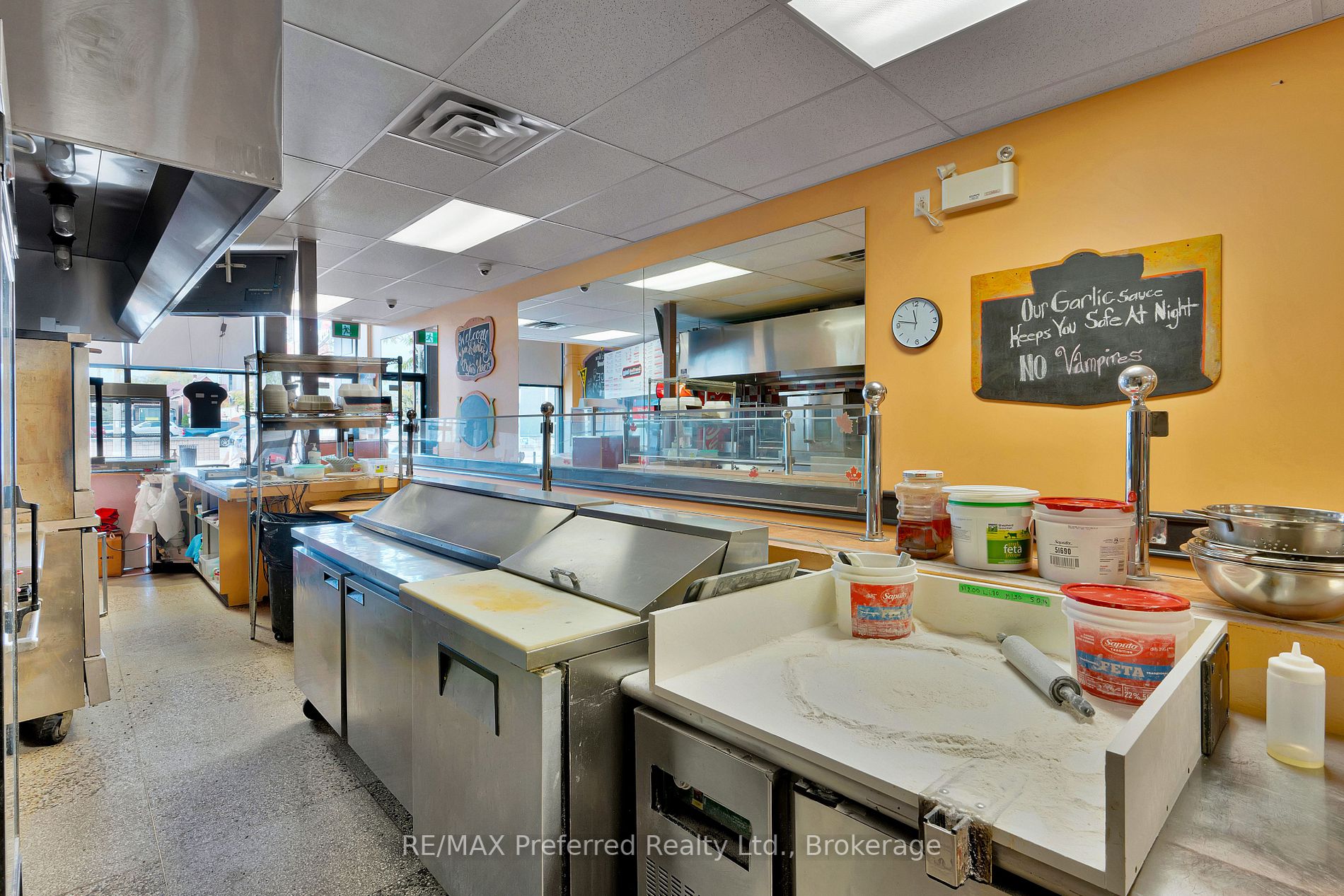 560-564 Ouellette Ave