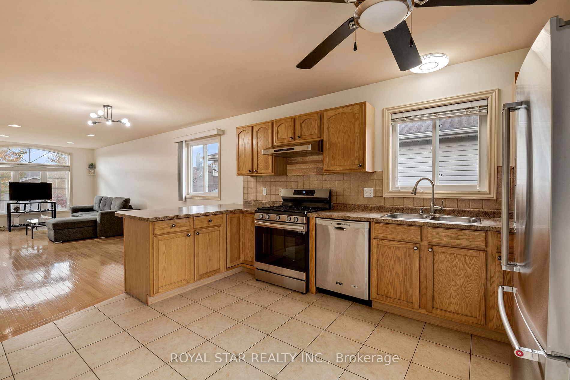 4738 Whitefish Cres
