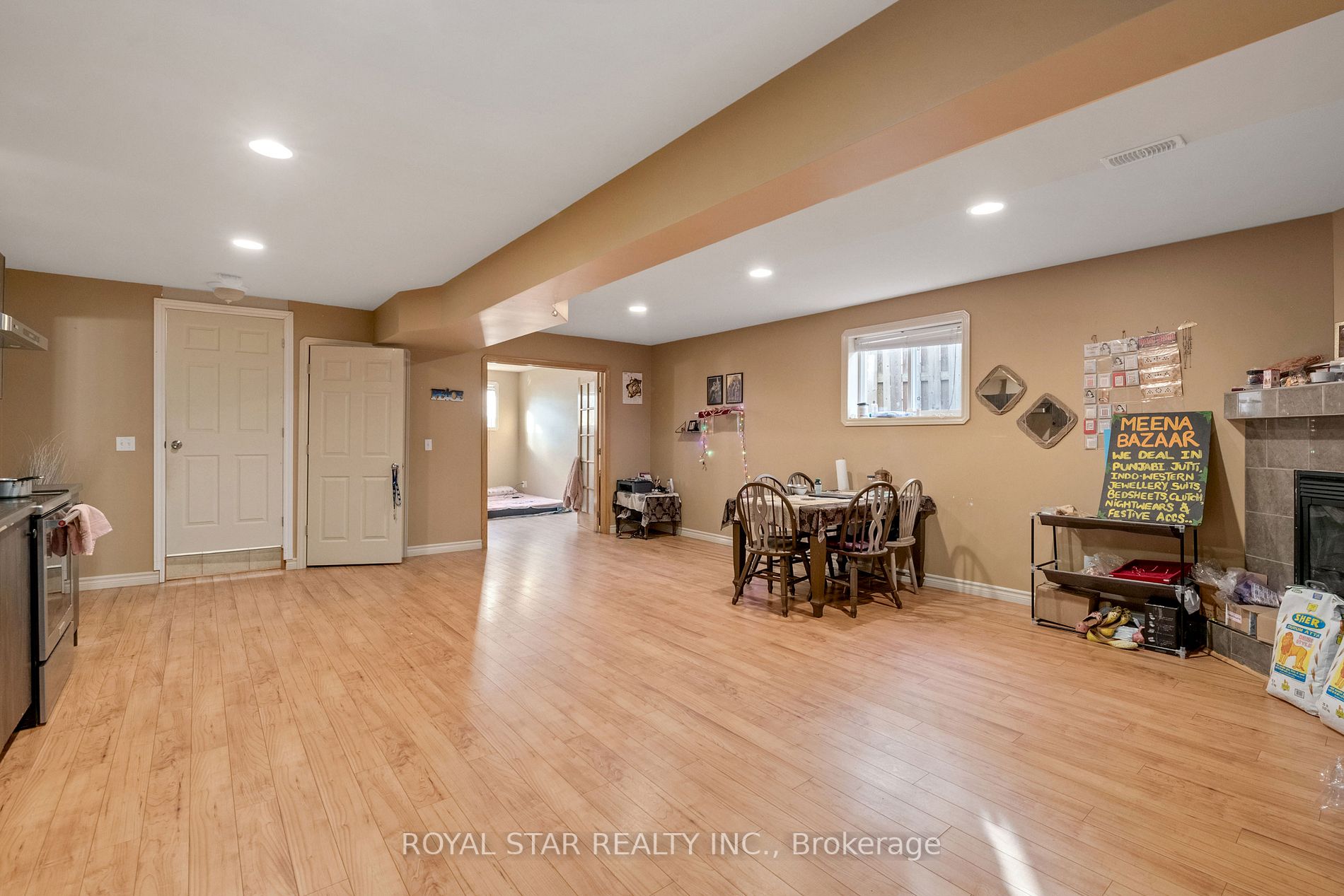 4738 Whitefish Cres