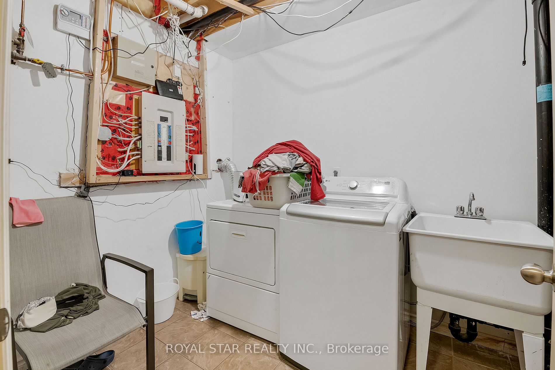 4738 Whitefish Cres