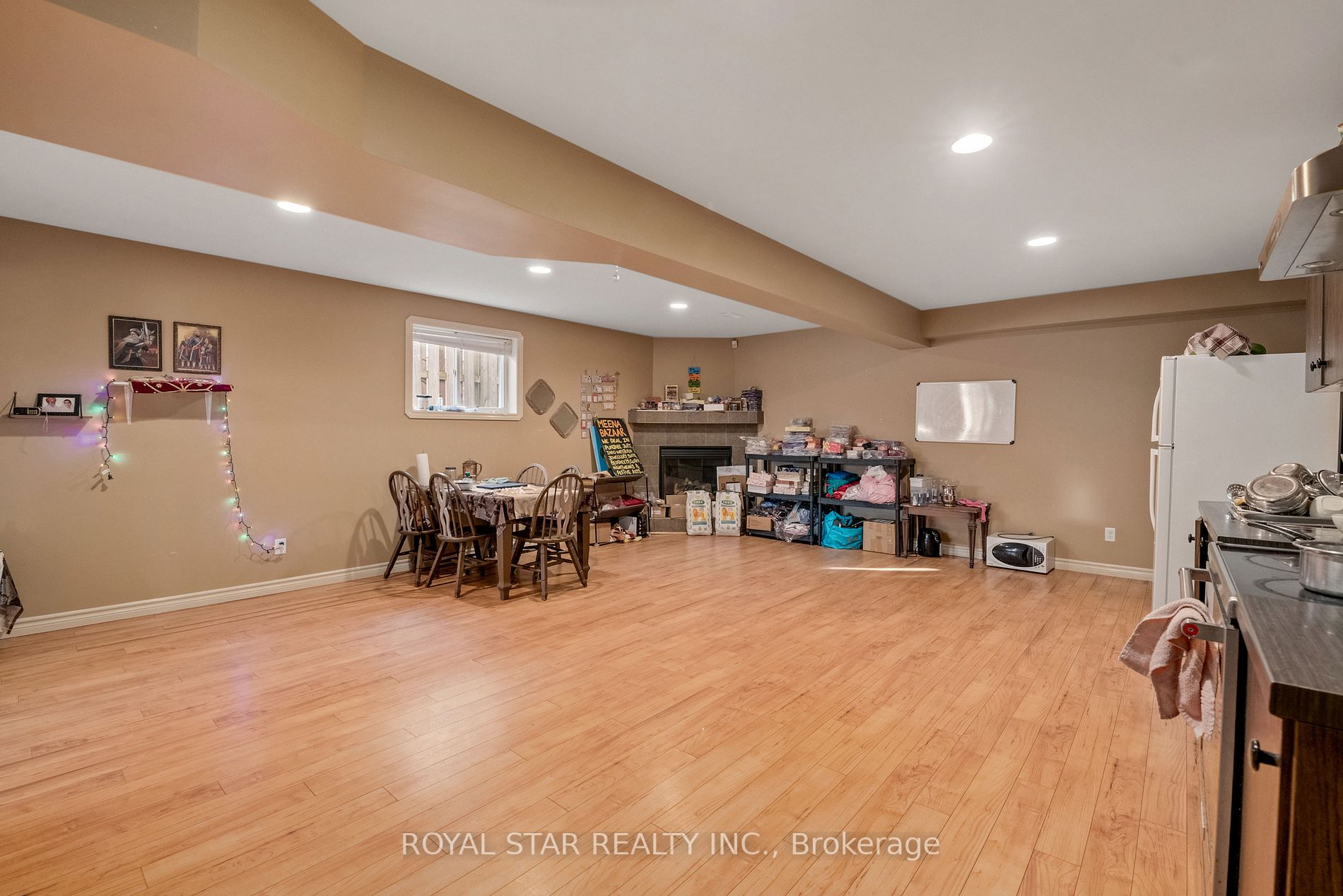4738 Whitefish Cres