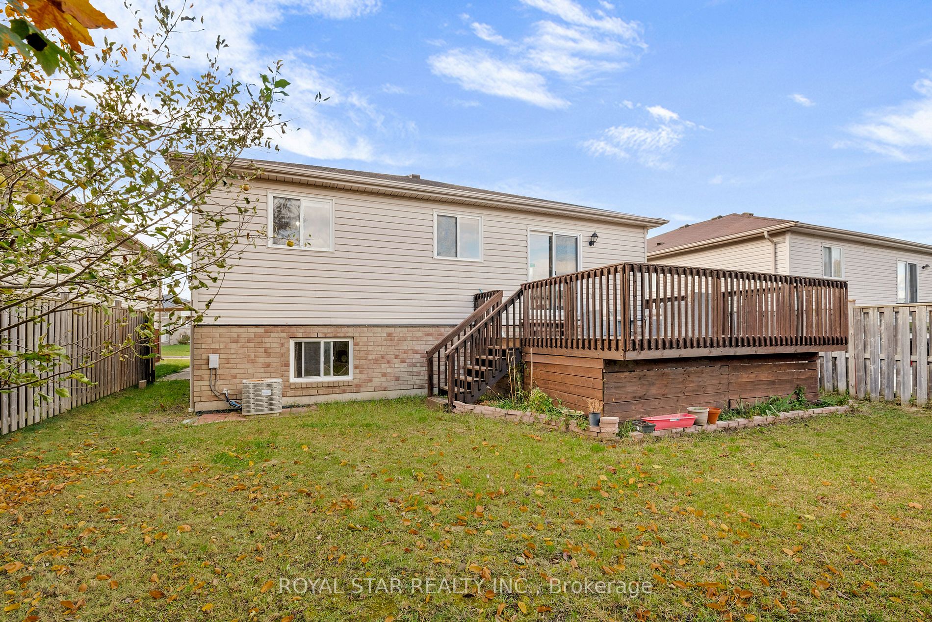 4738 Whitefish Cres