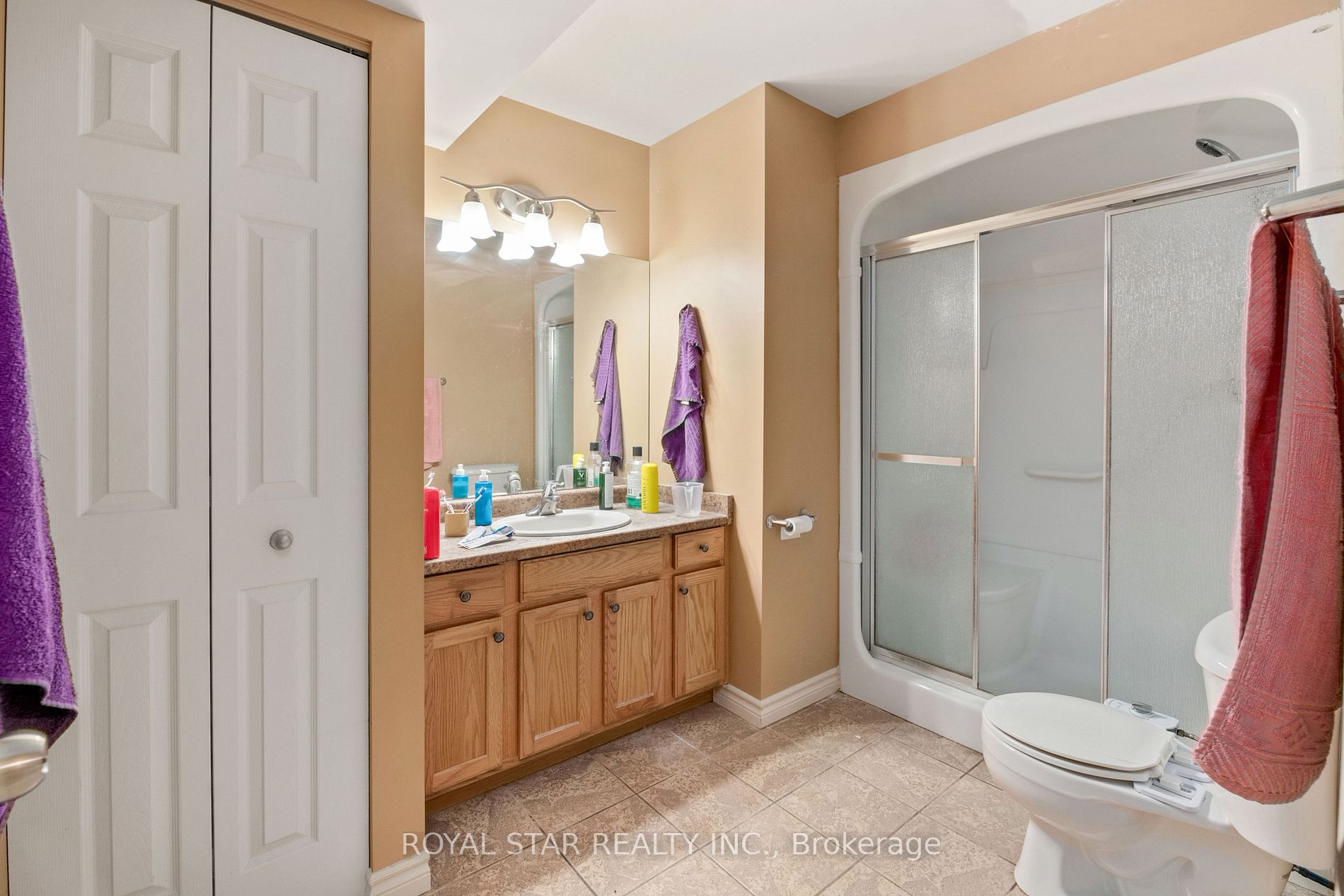 4738 Whitefish Cres