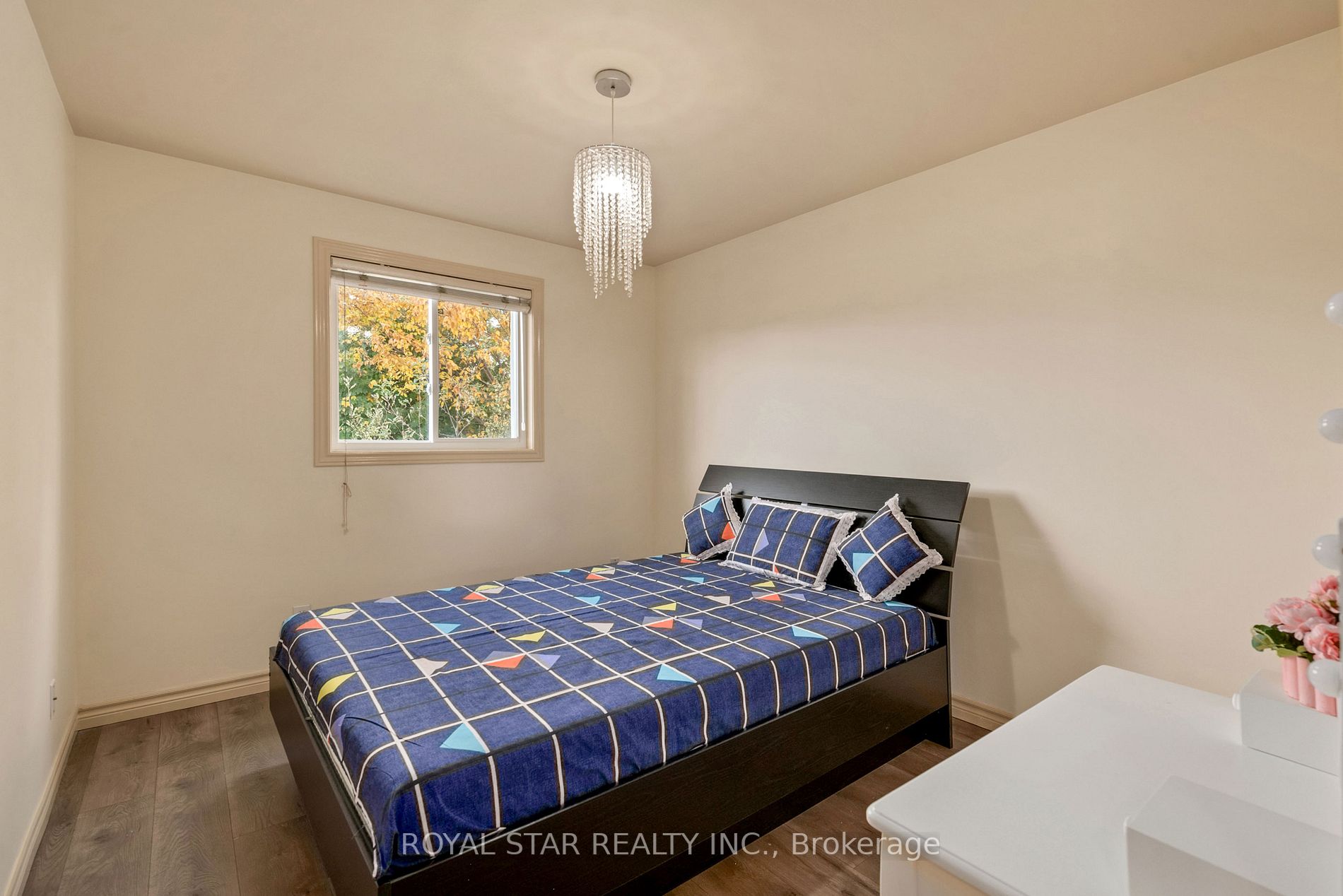 4738 Whitefish Cres