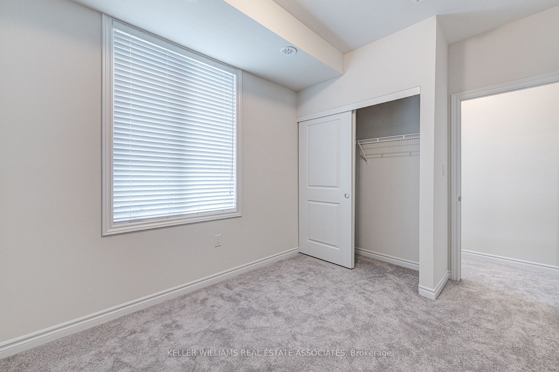 383 Dundas St E, #53