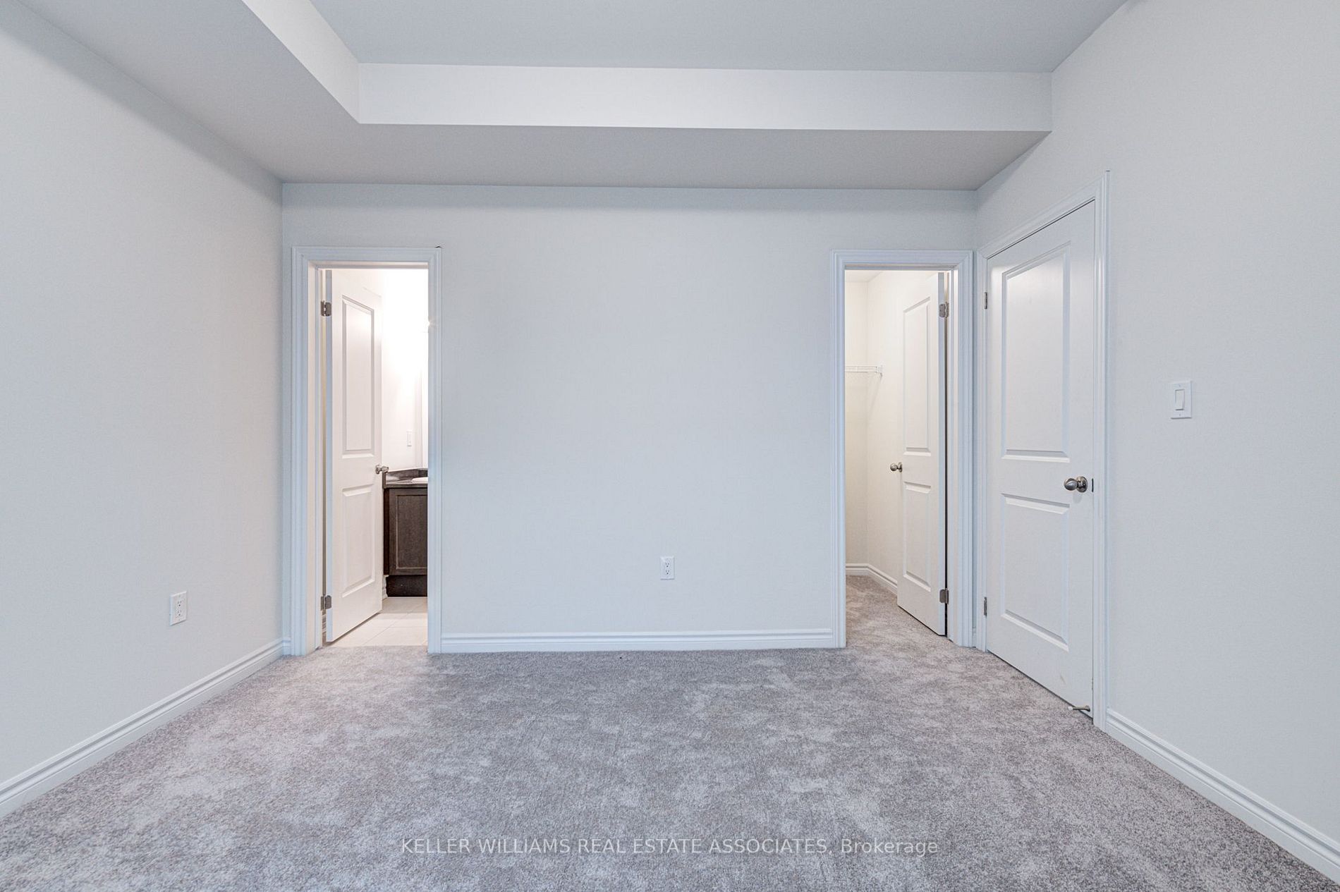 383 Dundas St E, #53