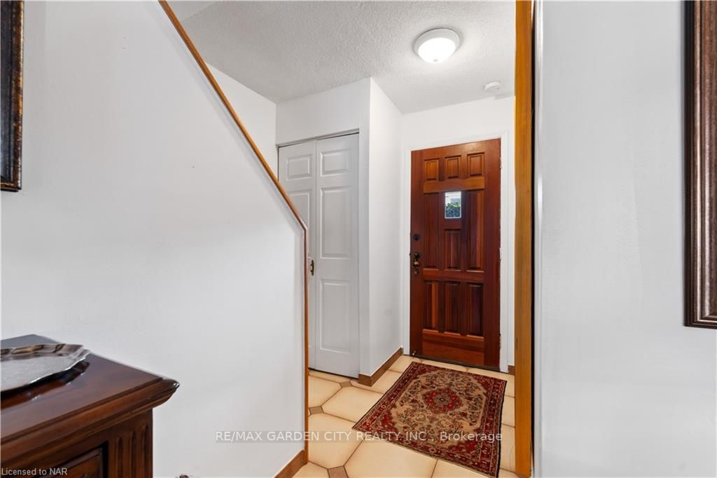 Undisclosed Address, #100