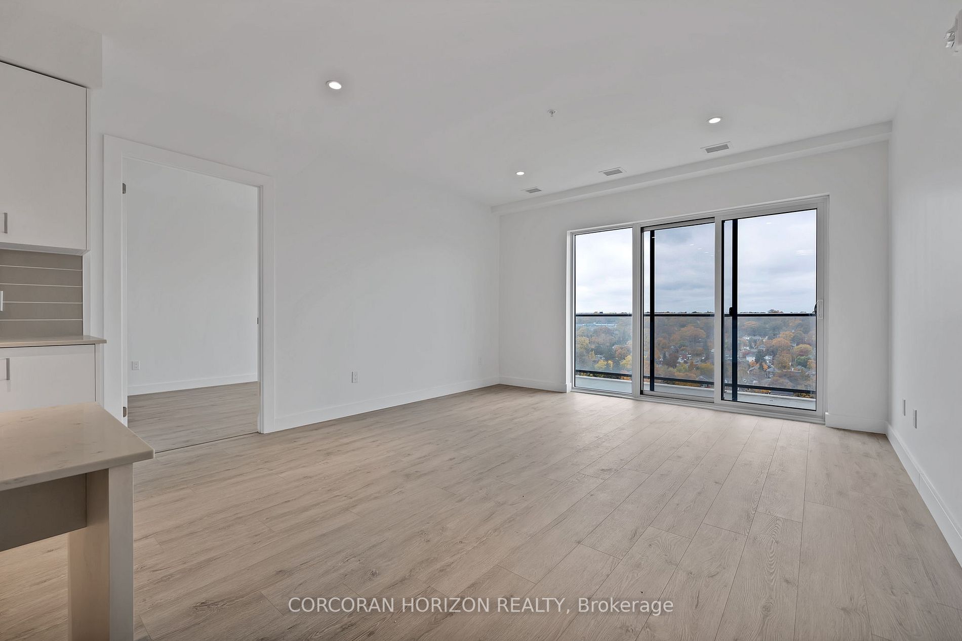 15 Glebe St, #1904