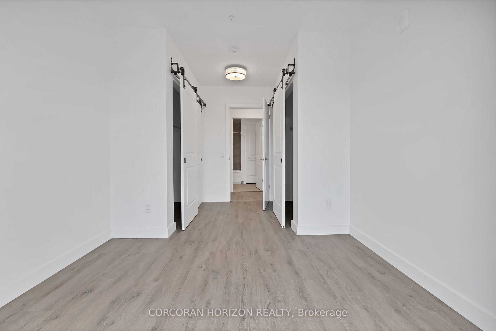 15 Glebe St, #1904
