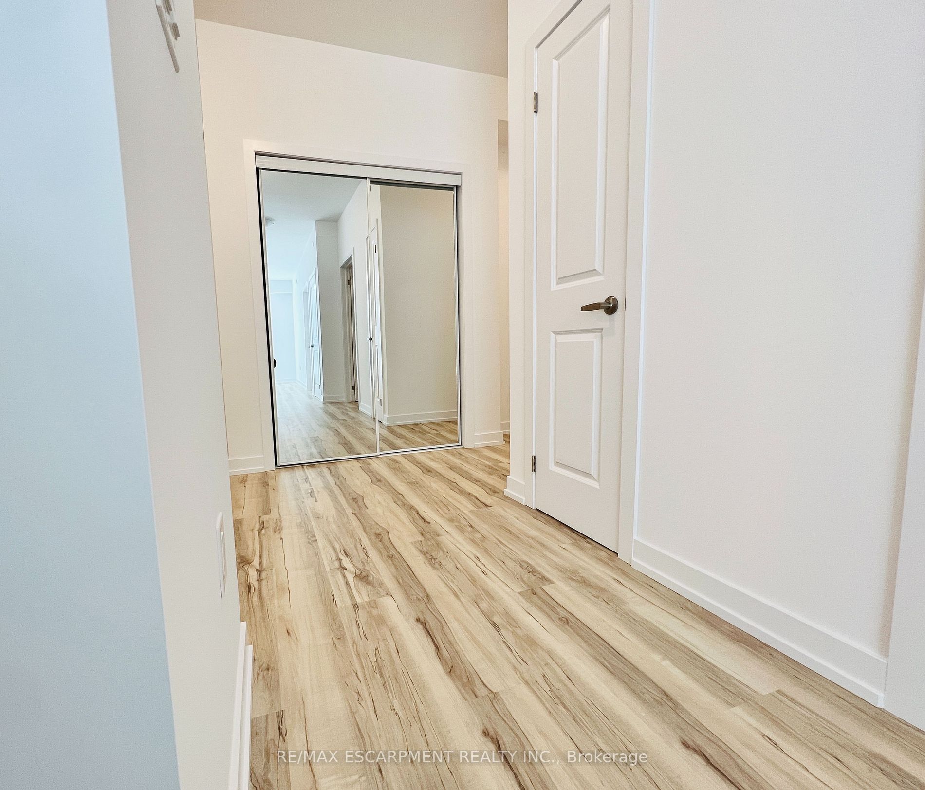 460 Dundas St E, #336
