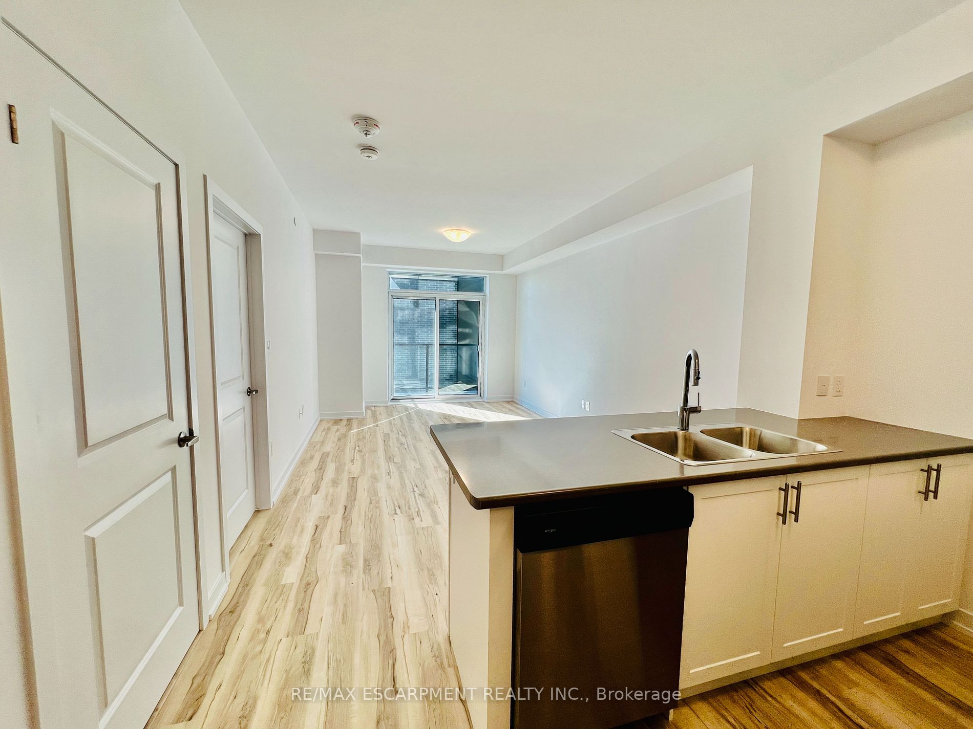 460 Dundas St E, #336