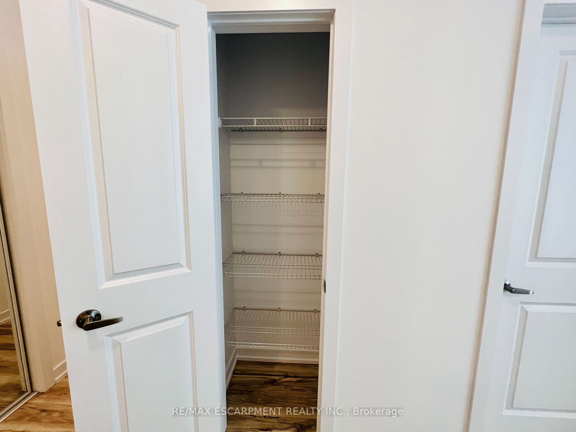 460 Dundas St E, #336