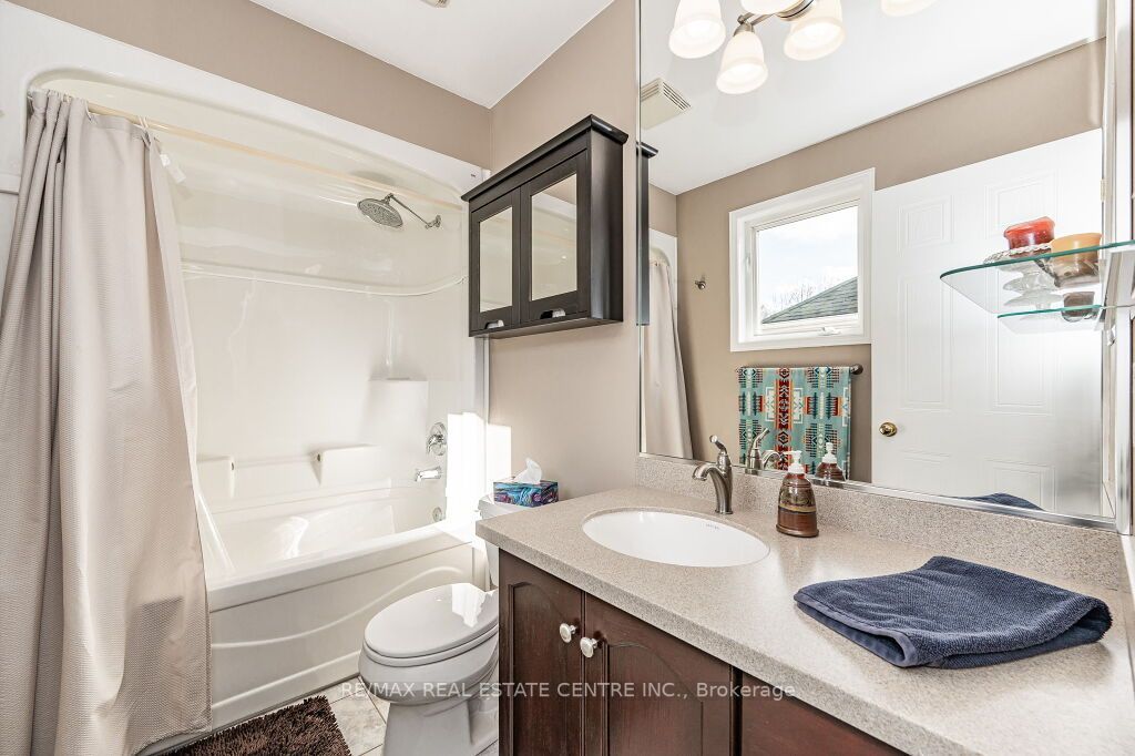 35 Southcreek Tr