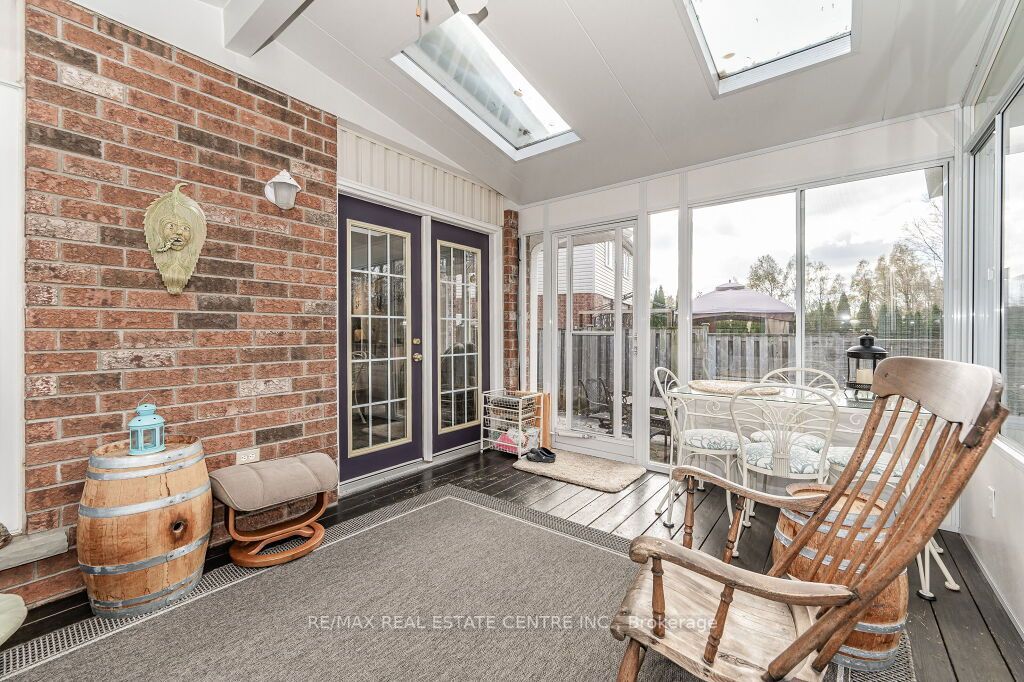 35 Southcreek Tr