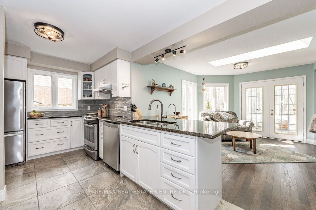 35 Southcreek Tr
