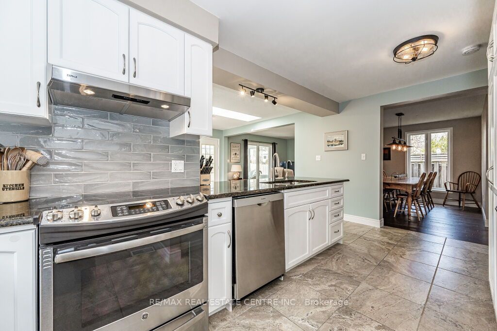 35 Southcreek Tr