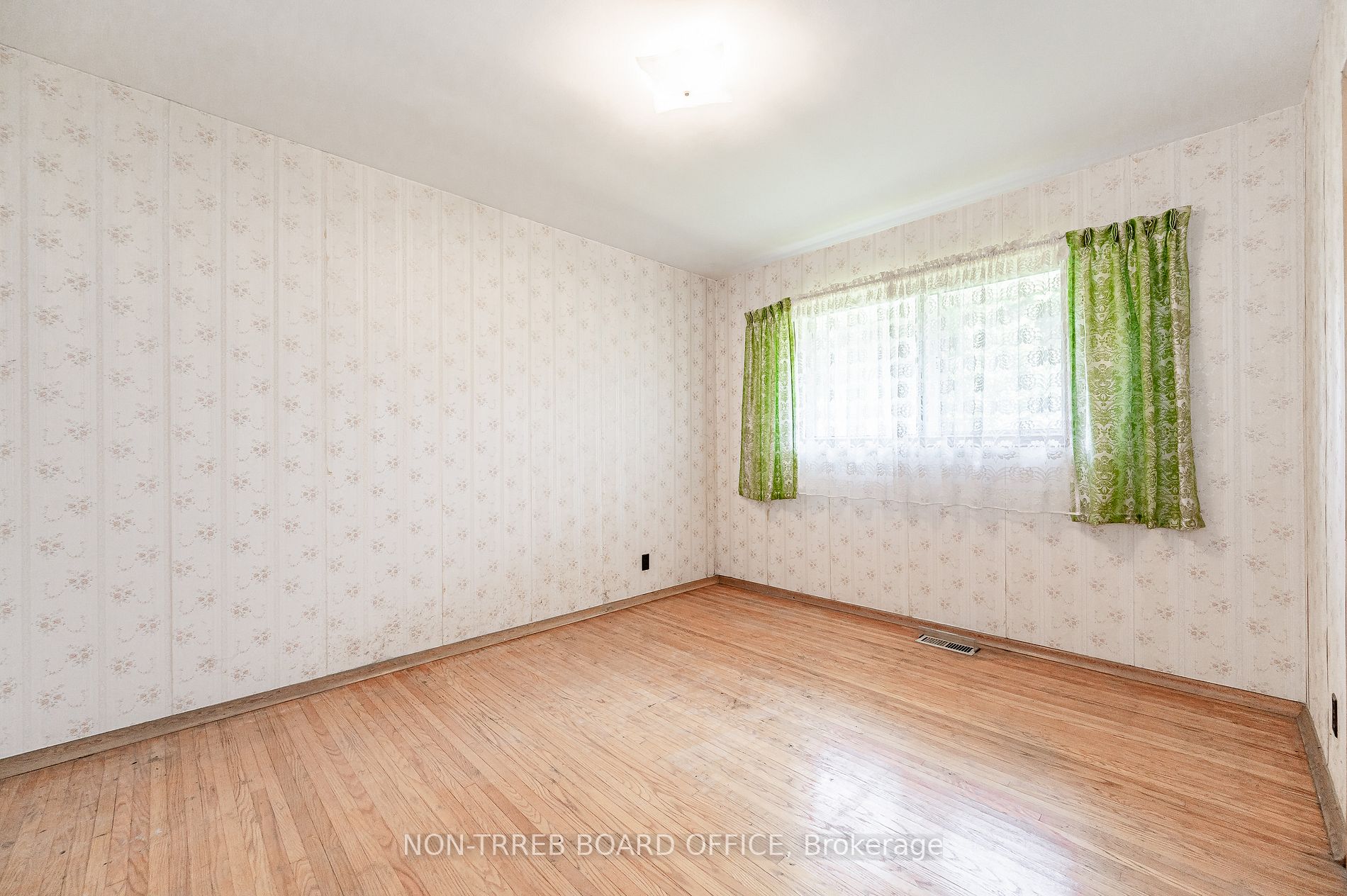 153 Carwood Ave