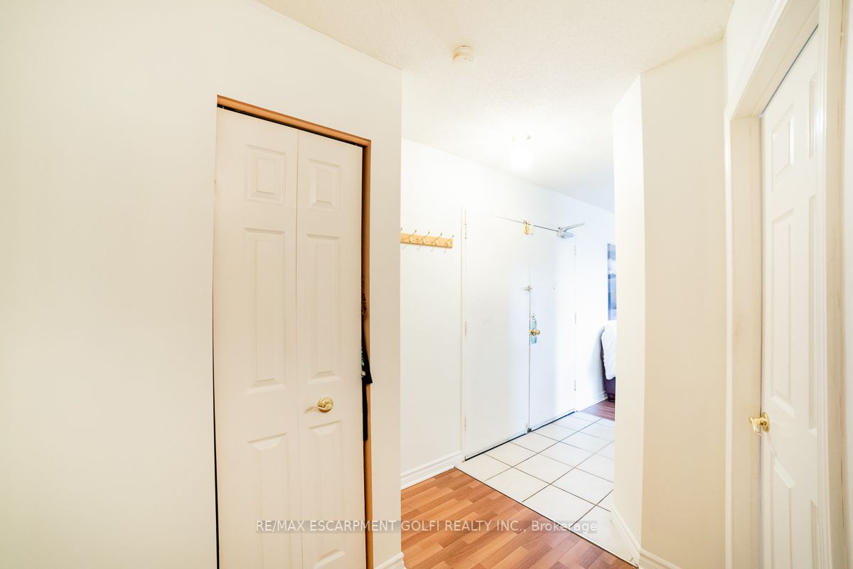 851 Queenston Rd, #708