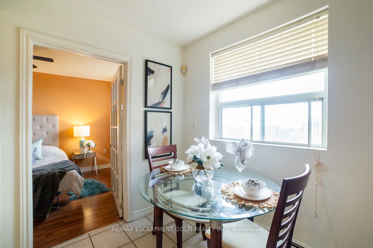 851 Queenston Rd, #708