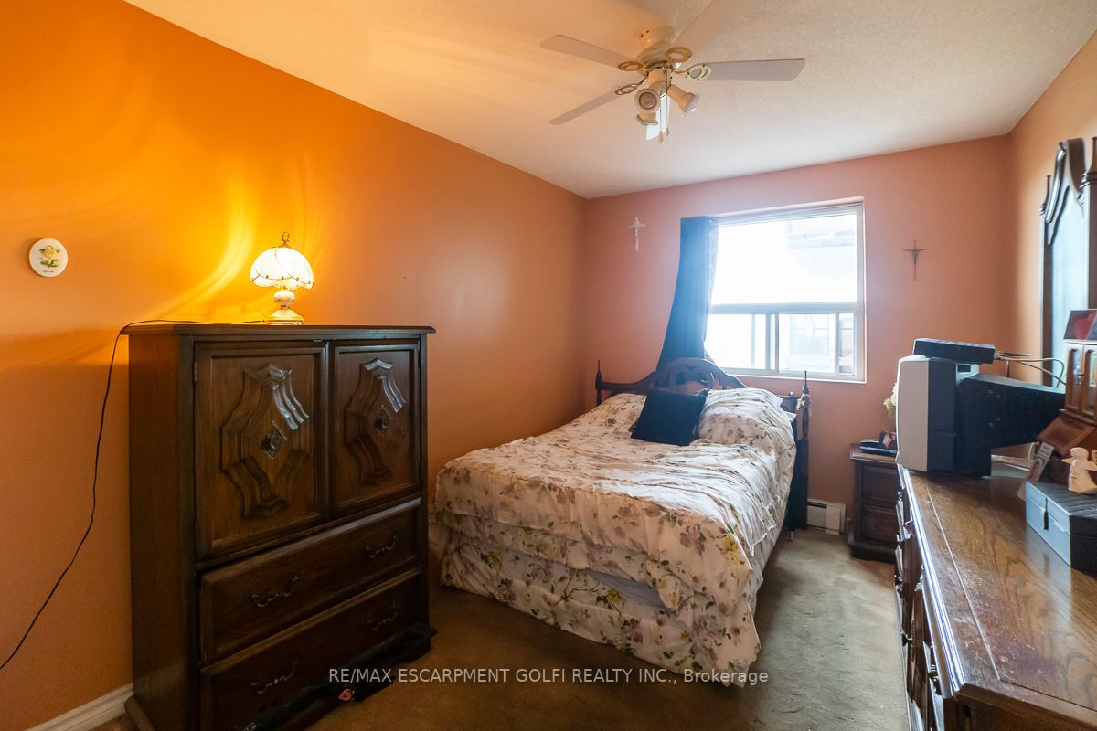 851 Queenston Rd, #708