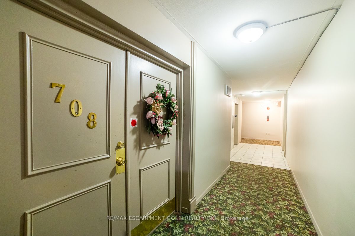 851 Queenston Rd, #708