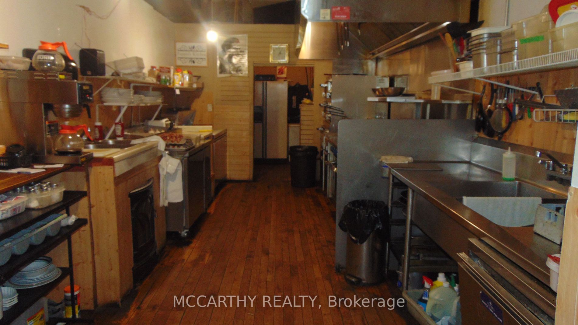 115 Main St E
