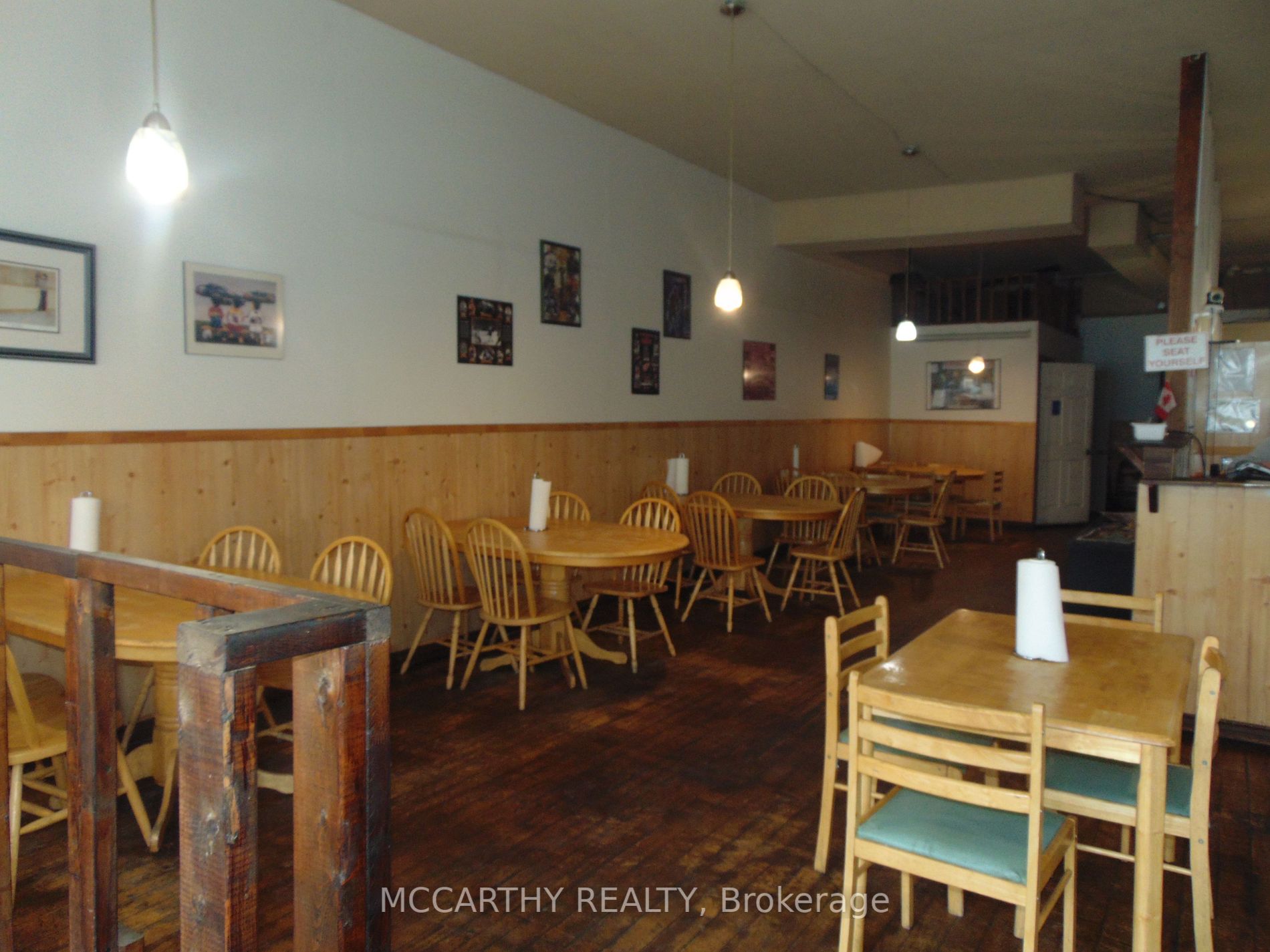 115 Main St E