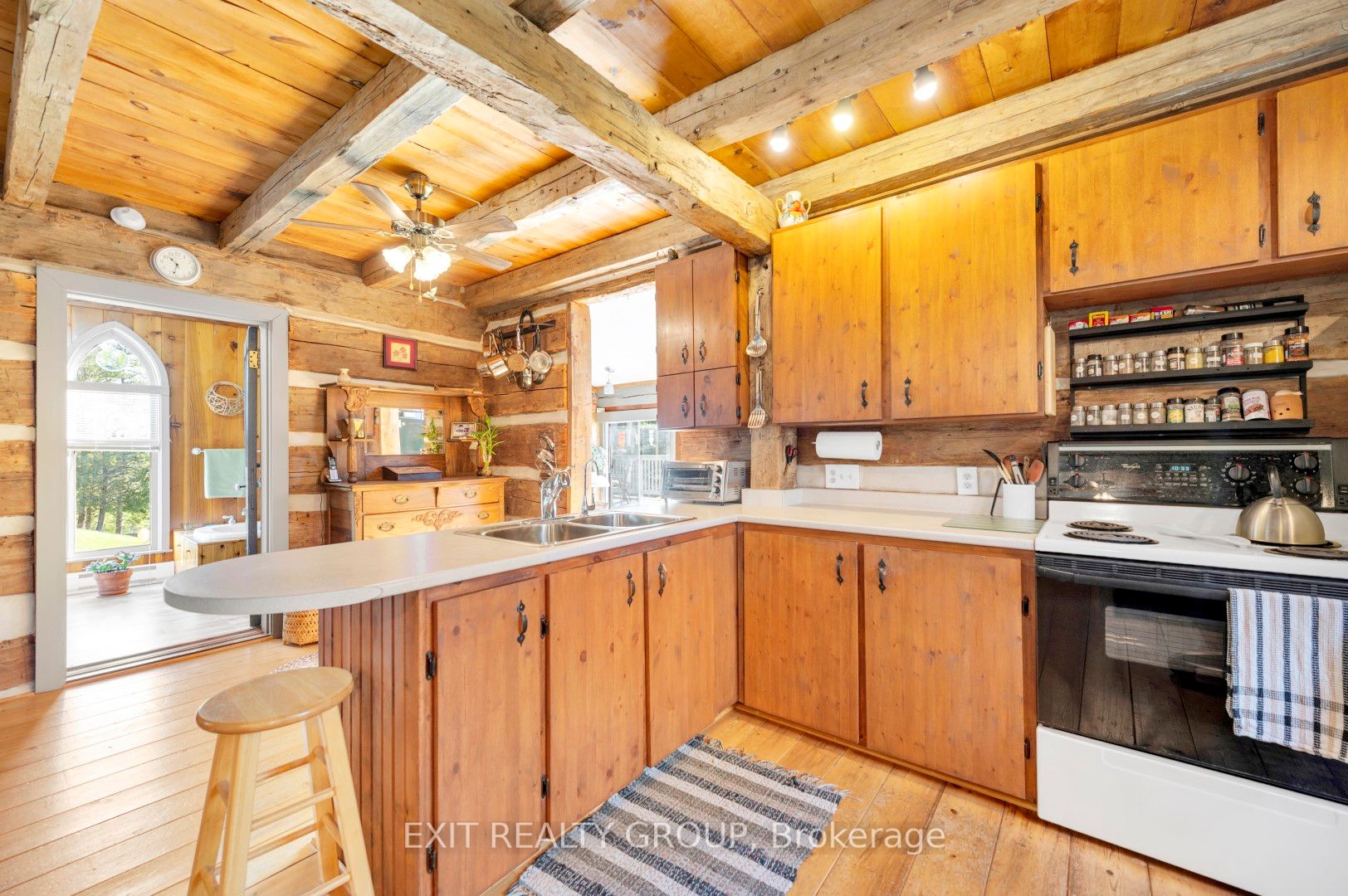 583 Lahey Rd