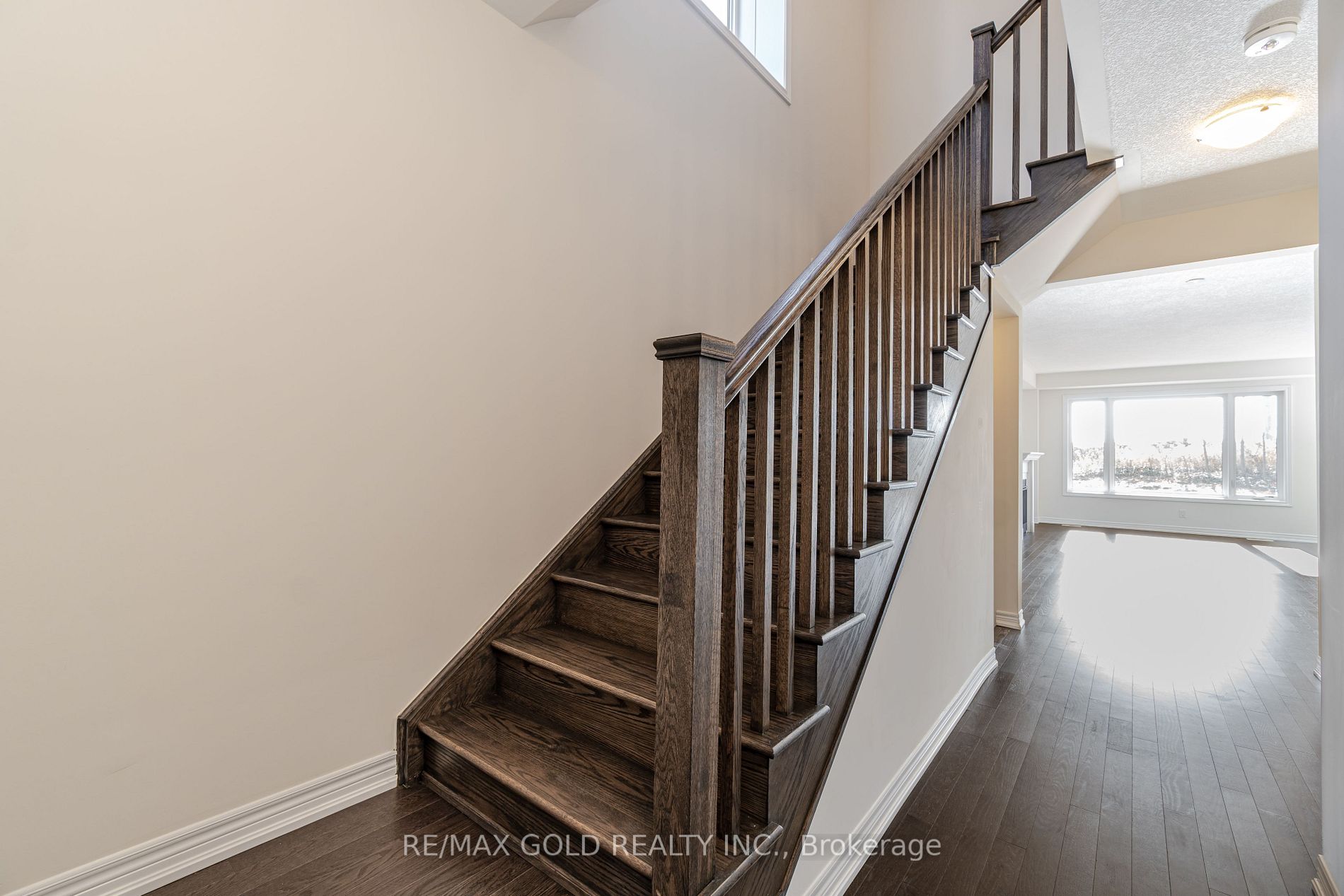 98 BROADACRE Drive