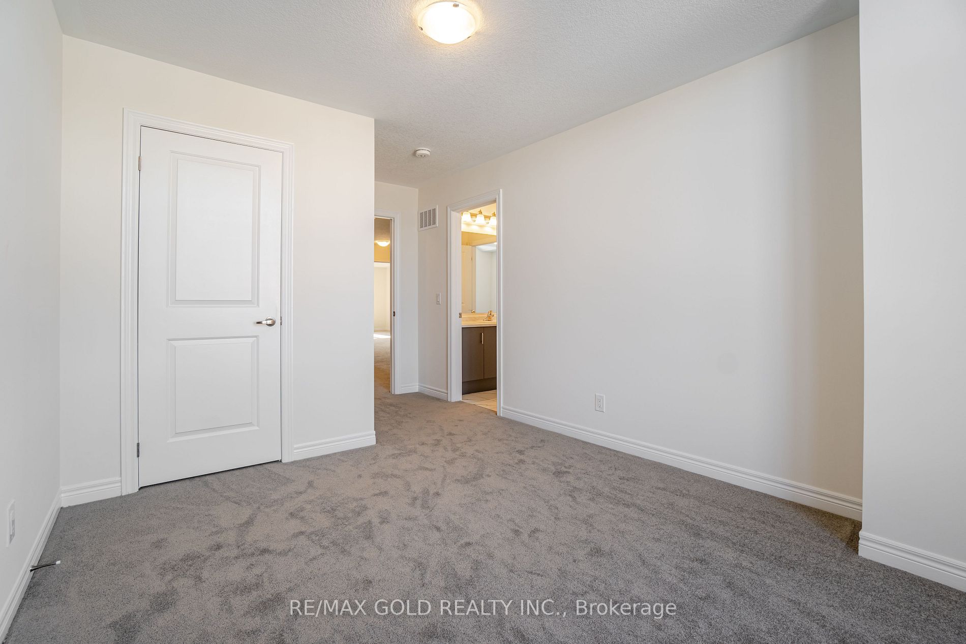98 BROADACRE Drive