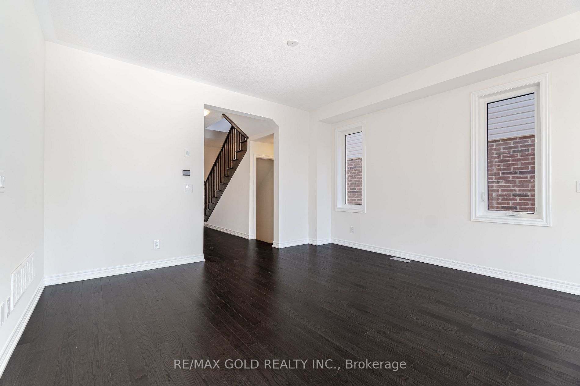 98 BROADACRE Drive