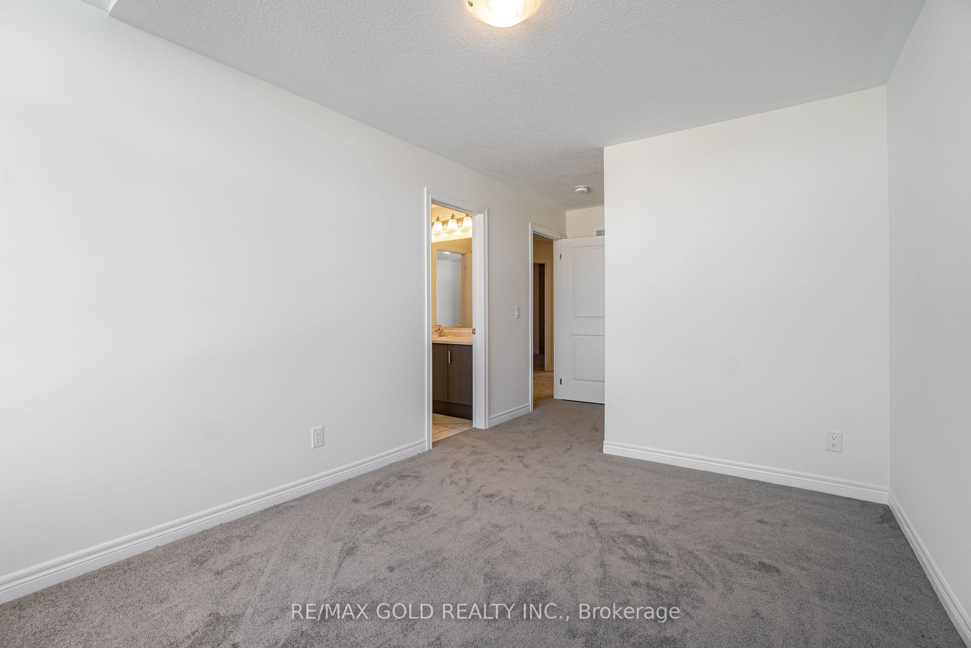 98 BROADACRE Drive