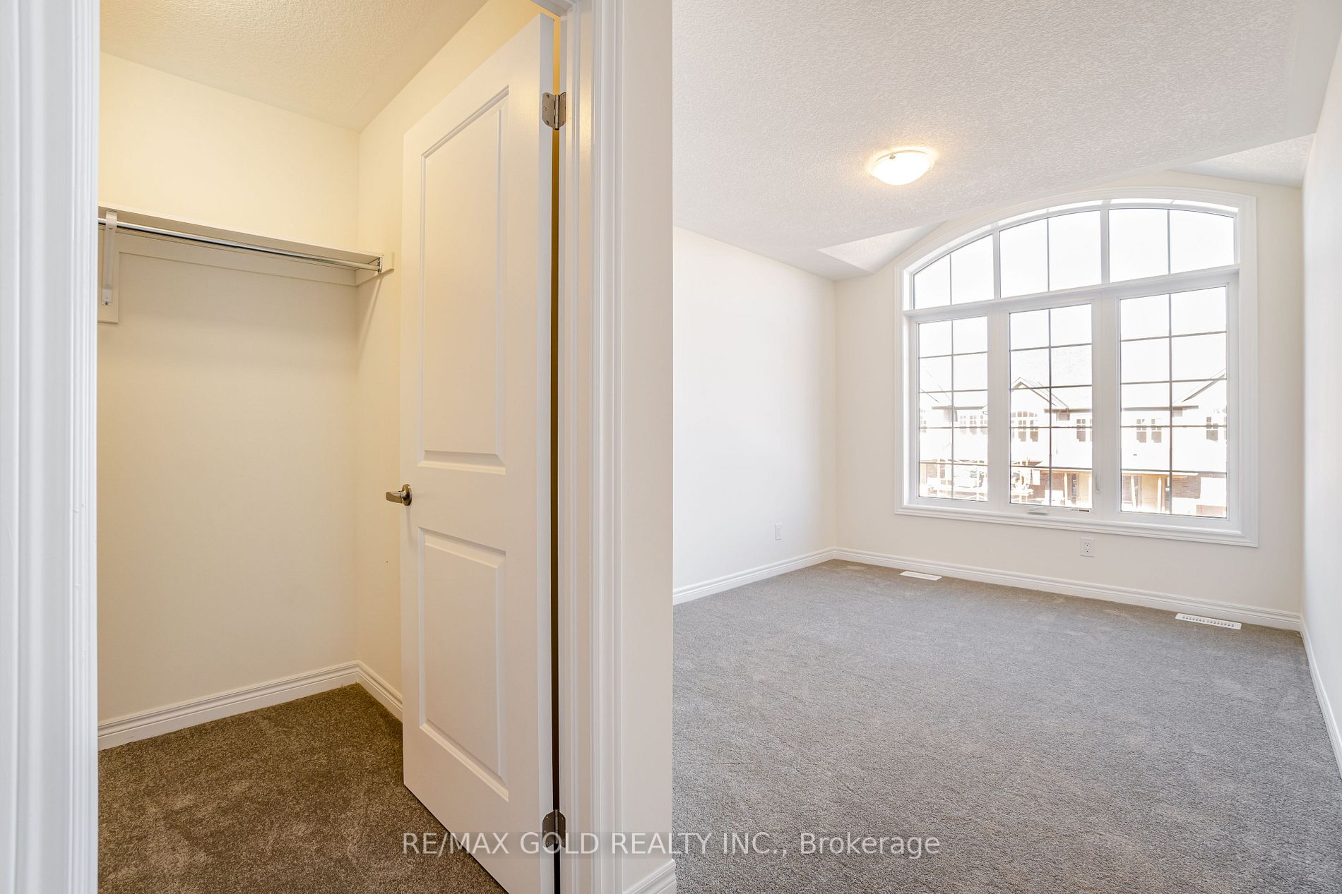 98 BROADACRE Drive
