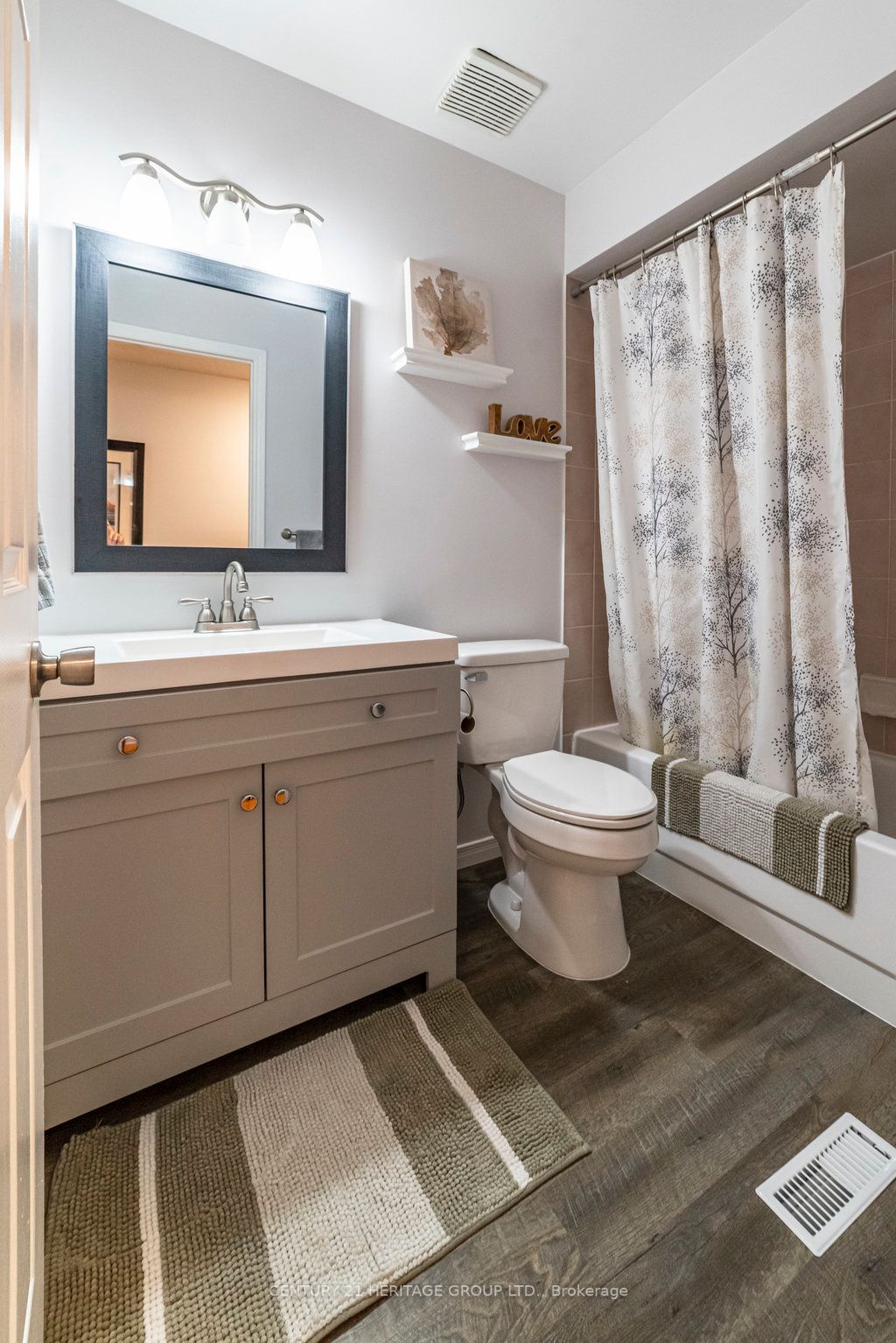 26 Moss Blvd, #77
