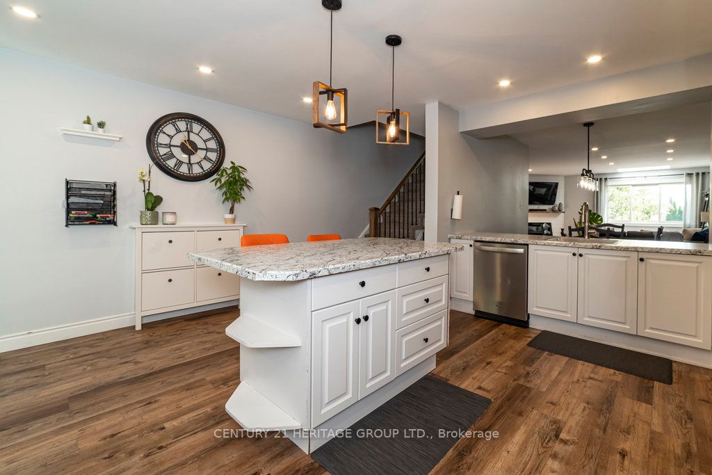 26 Moss Blvd, #77