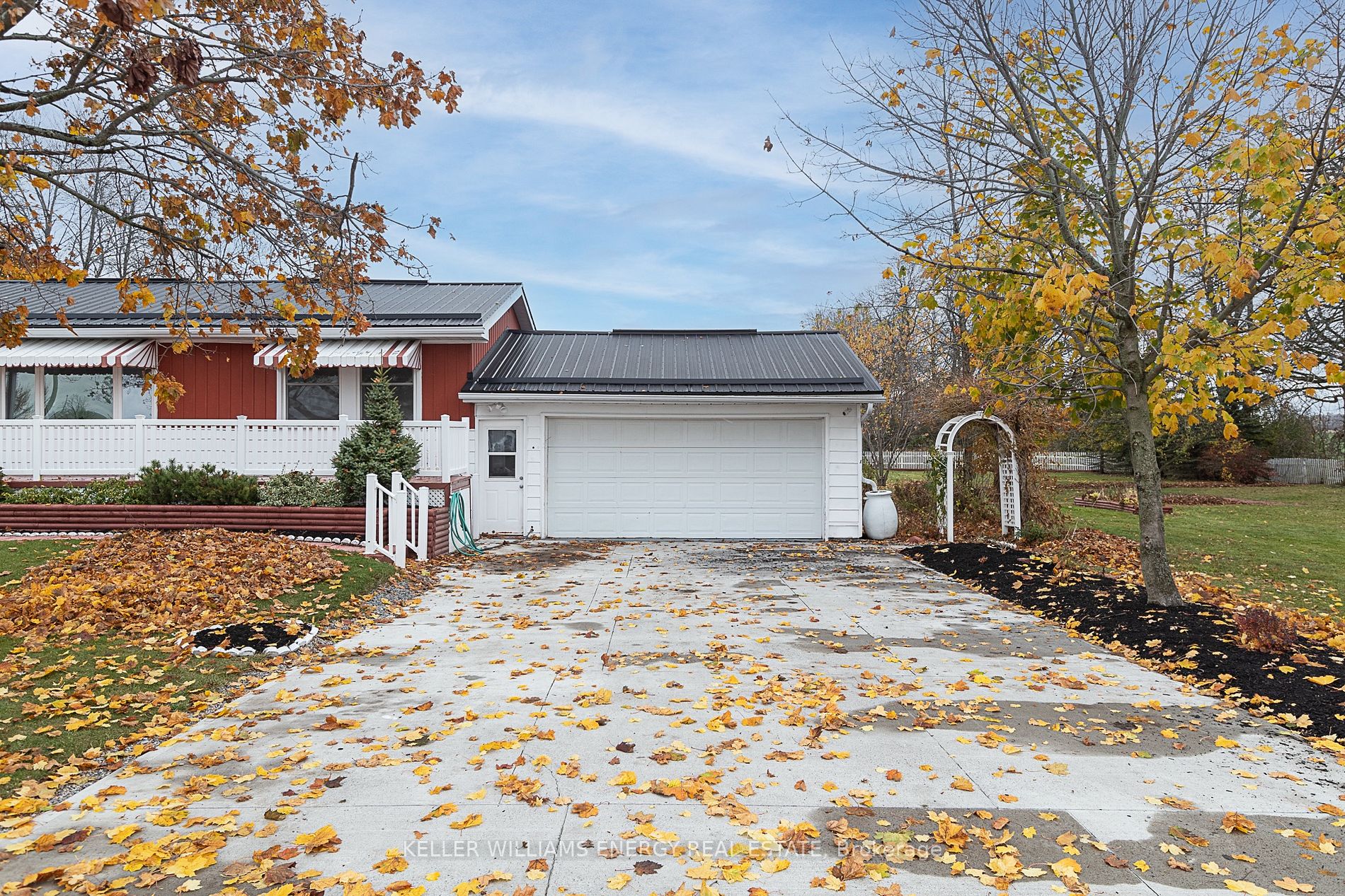 464 Tripp Rd