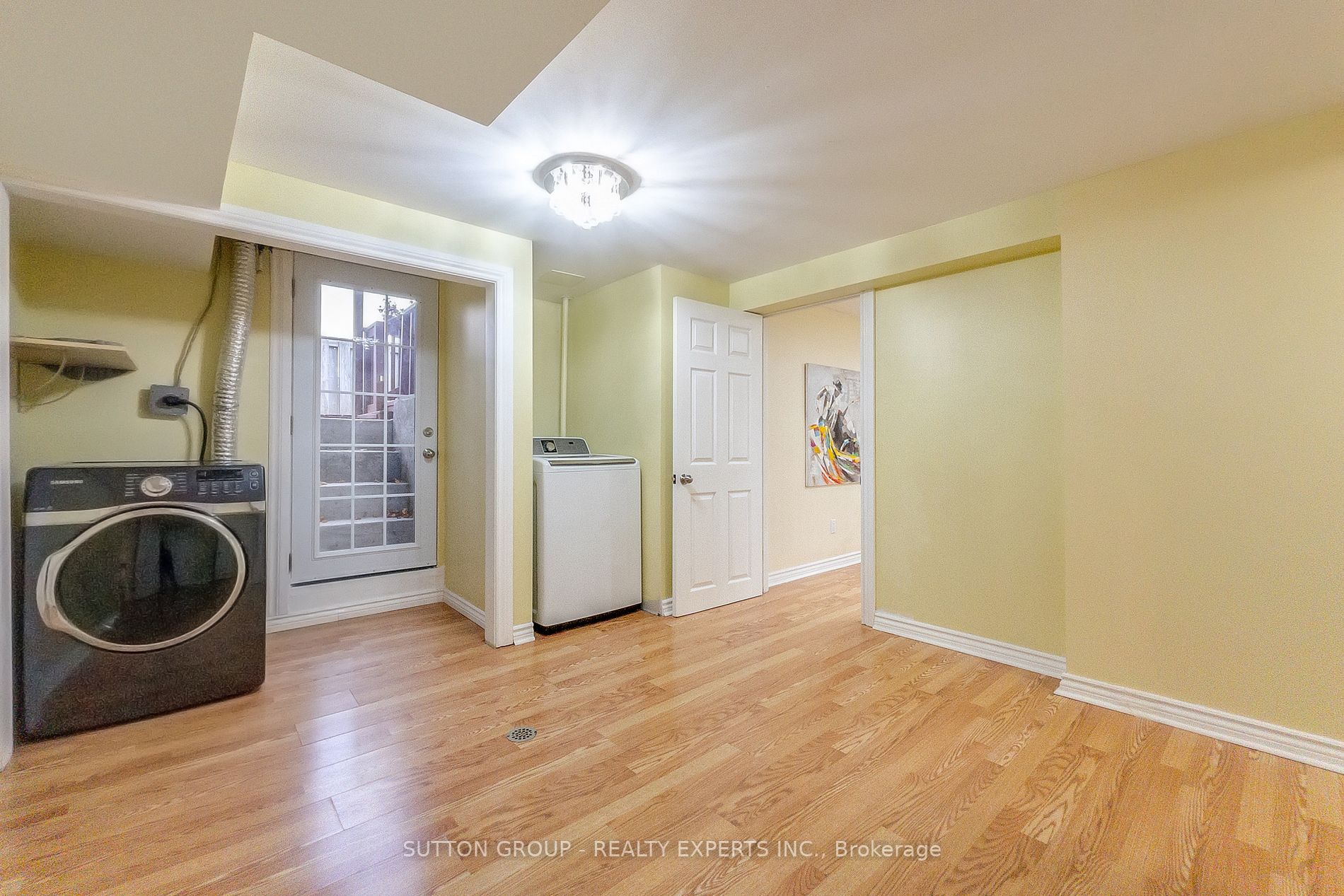 350 Brigadoon Dr