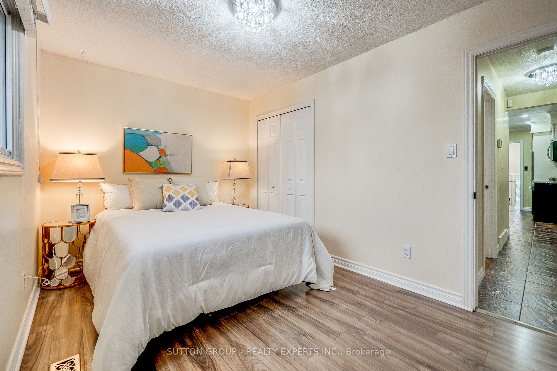 350 Brigadoon Dr