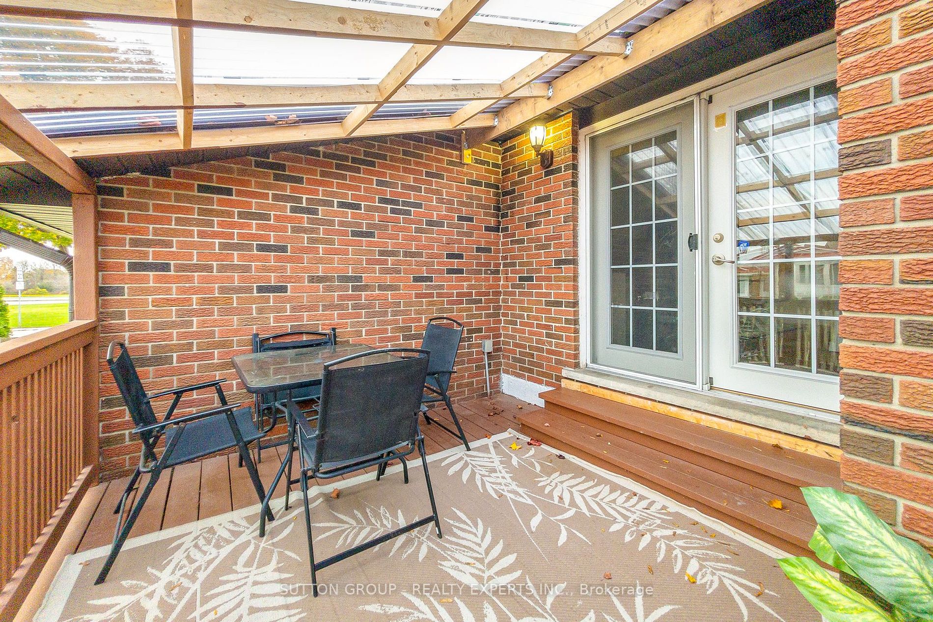 350 Brigadoon Dr