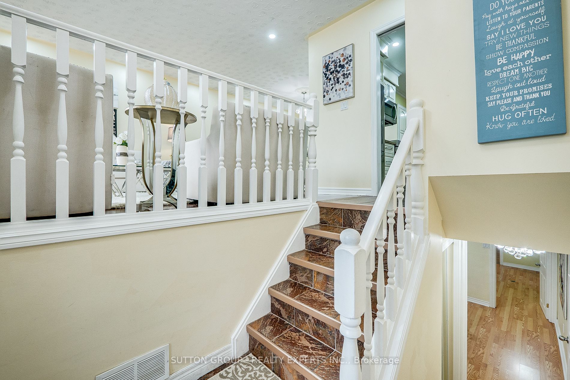 350 Brigadoon Dr