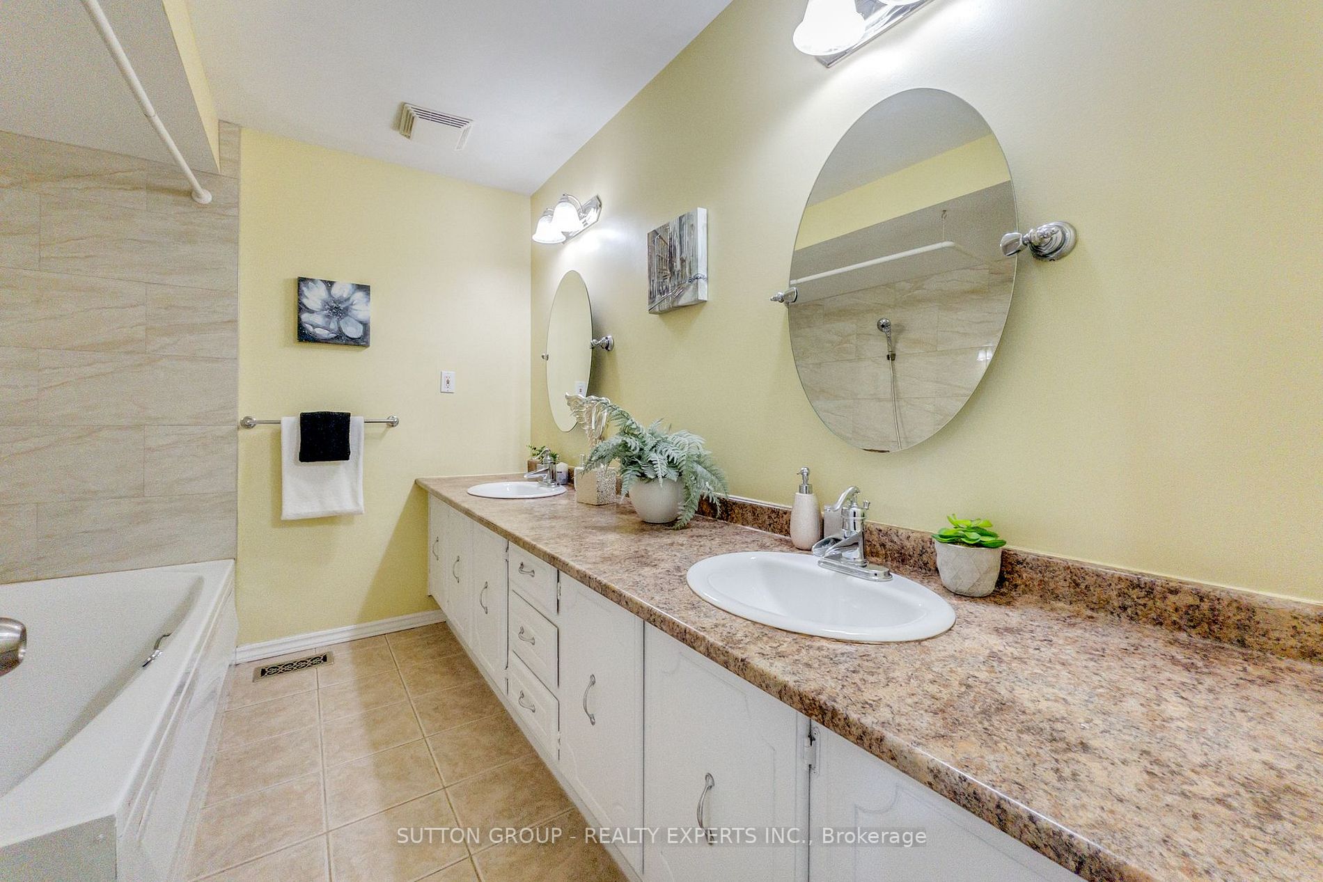 350 Brigadoon Dr