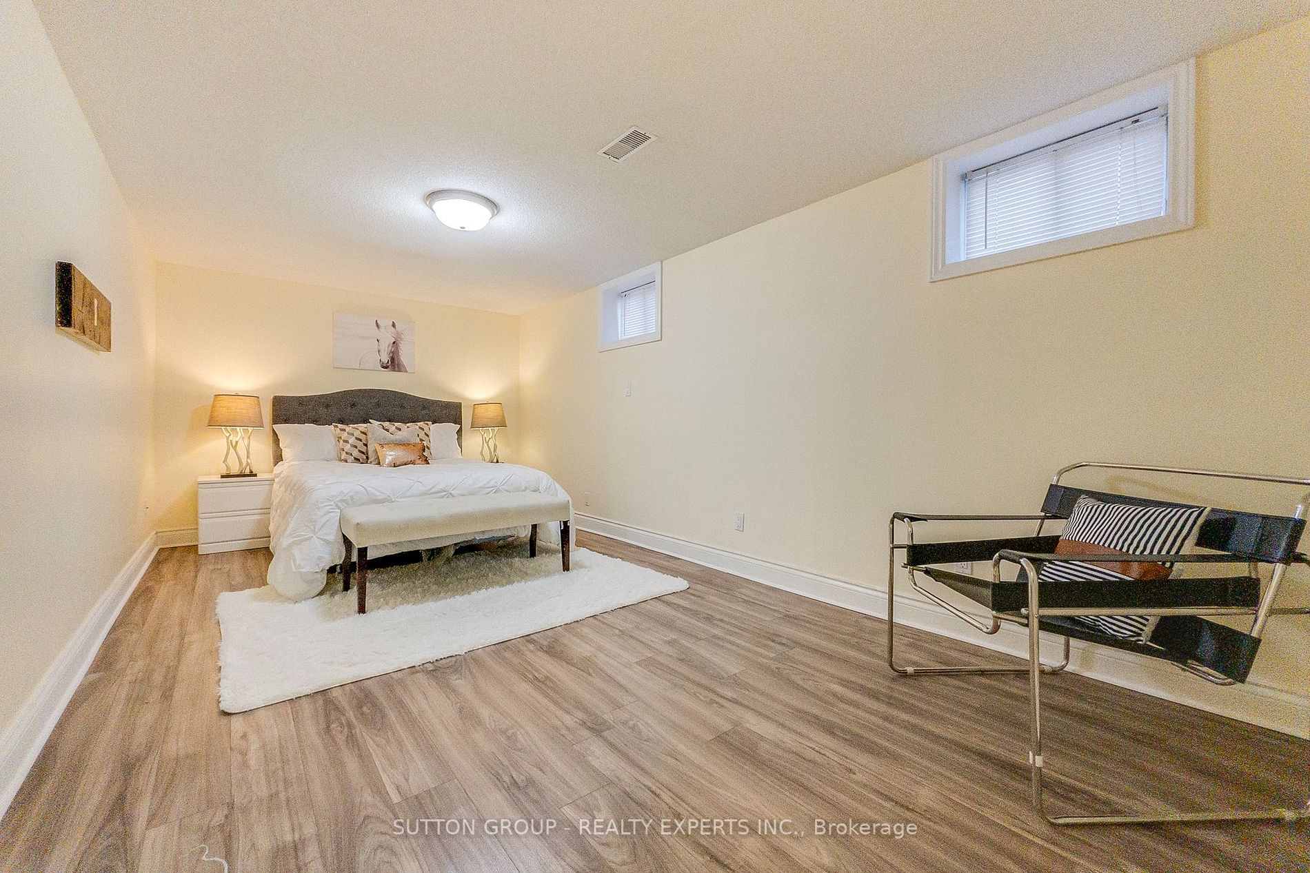 350 Brigadoon Dr