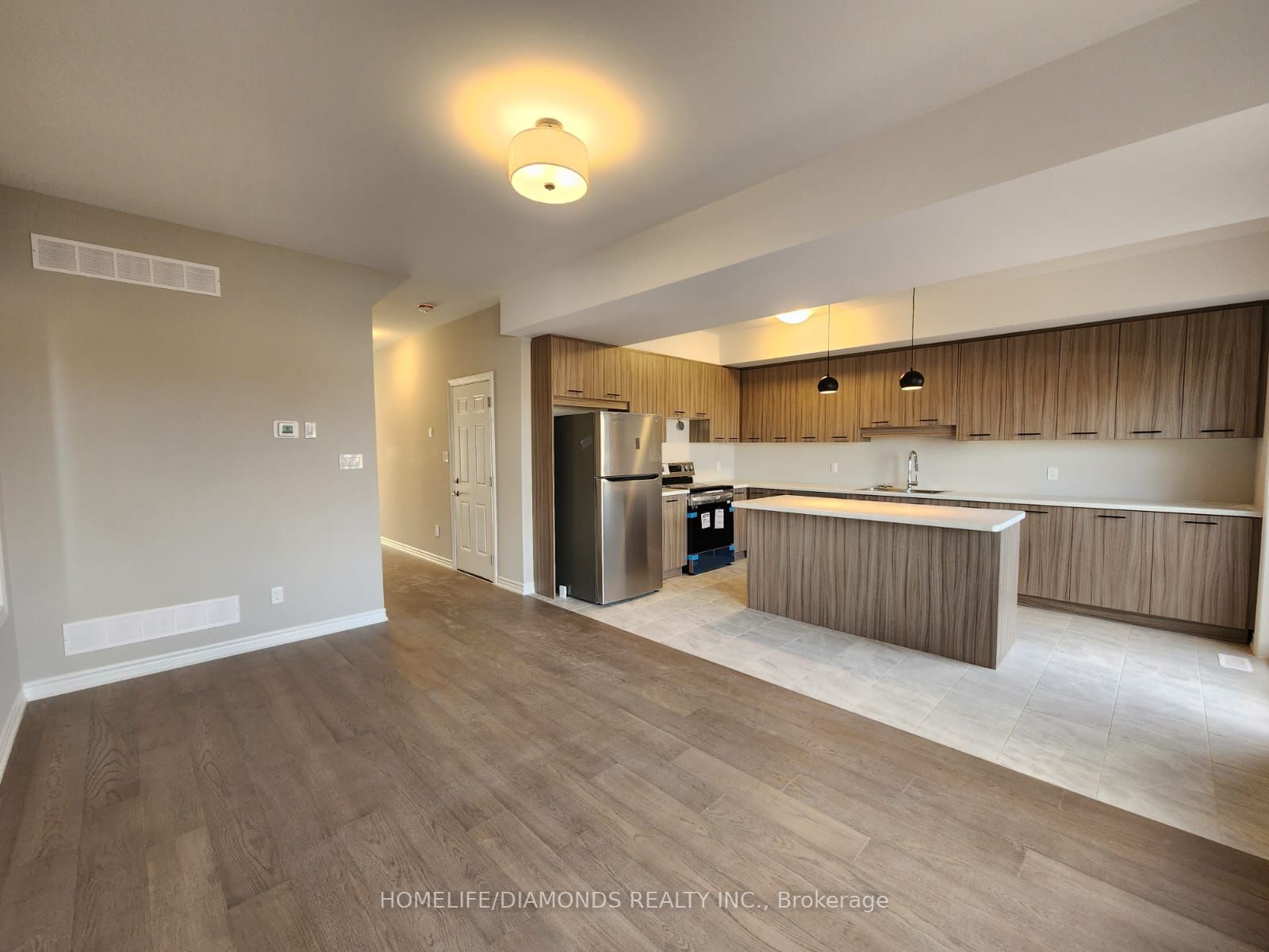 97 Renfrew Tr