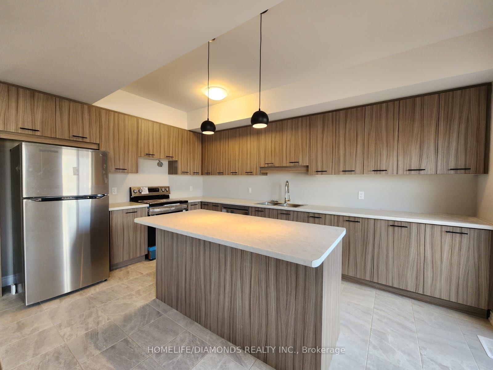 97 Renfrew Tr