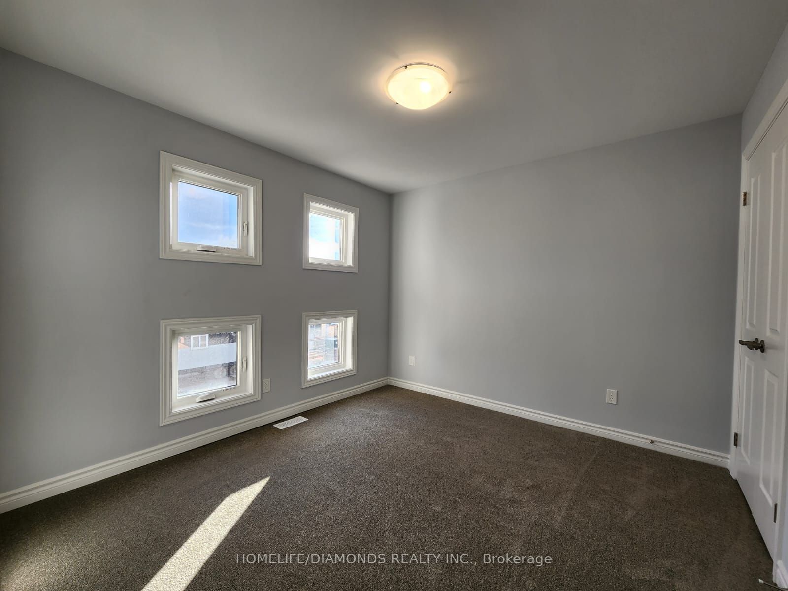 97 Renfrew Tr