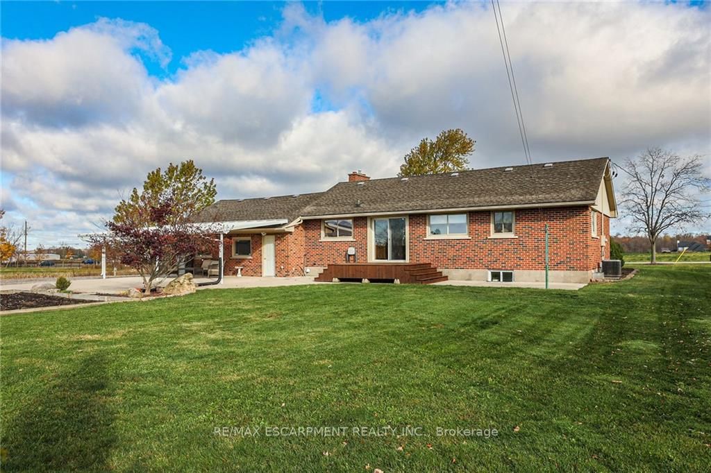 88 Kemp Rd E